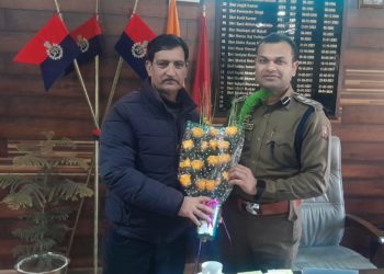 District President BJP  Mohammad Amin Shah Extends Warm Welcome to SSP Sandeep Gupta in Ganderbal