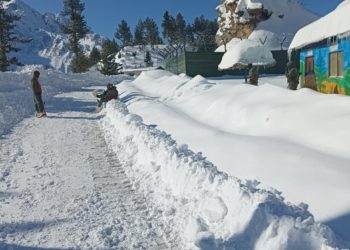 کرناہ کپواڑہ شاہراہ بحال  آج کرناہ سے کپواڑہ ٹریفک چلے گی