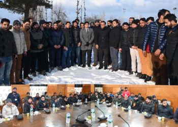 Warm send-off accorded to outgoing ACD, ACR, Tehsildars, BDOs & other officers at Shopian DC highlights their contribution for the people’s welfare