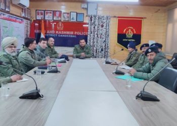 SSP Ganderbal chairs security review meeting with officers at DPO Ganderbal