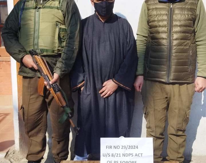 Sopore Police arrests 01 drug peddler along with banned 13 bottles of Codeine Phosphate