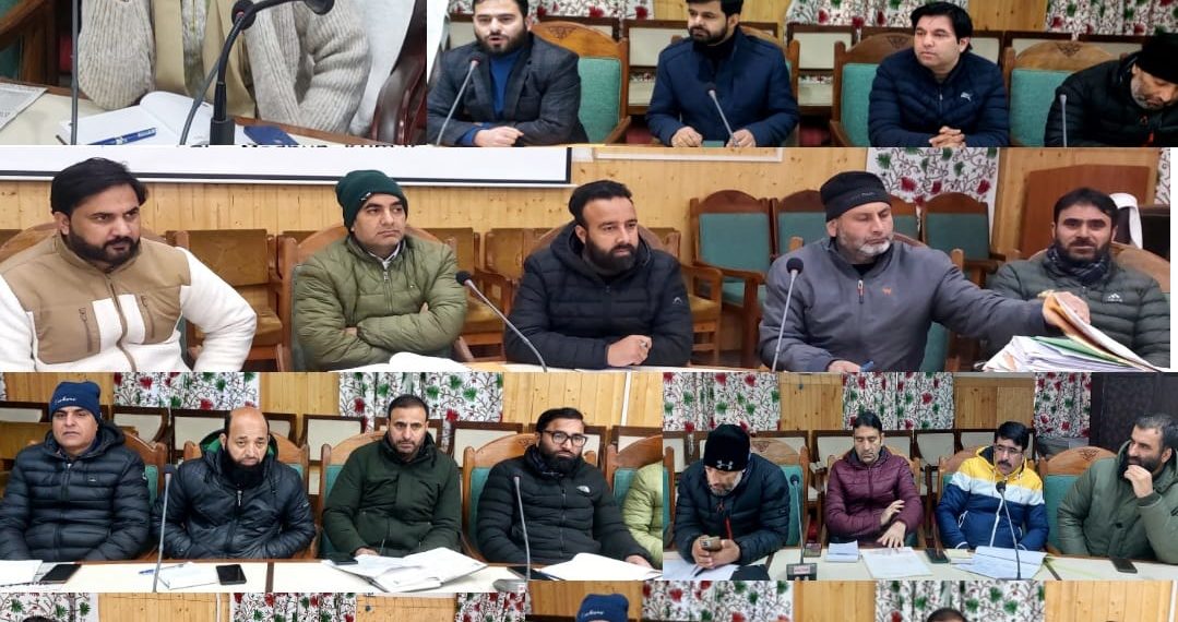 DC Kupwara chairs Revenue Officers meeting; reviews Revenue matters