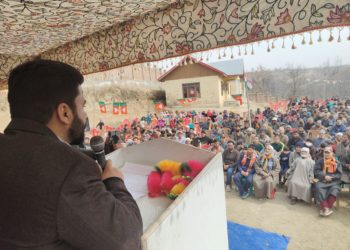 Historic Gathering as Hundreds from NC and PDP Join BJP in Chadoora, Budgam