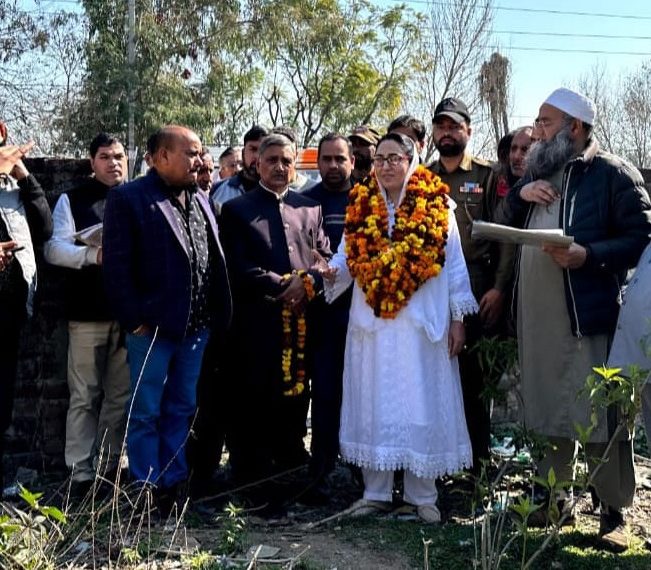Dr Andrabi inspected Waqf properties at Akhnoor