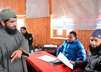 ADDC Shopian Chairs Mega Block Diwas at Gagran Shopian