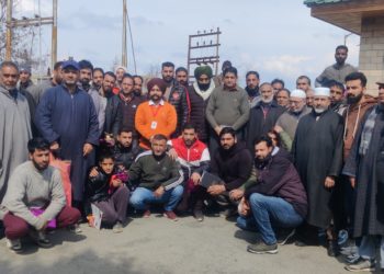 عابد آٹو موبائلز نے جنوبی کشمیر کے پلوامہ ضلع کے لاسی پورہ  میں ایک کسٹمر میٹ کا اہتمام کیا ہے۔