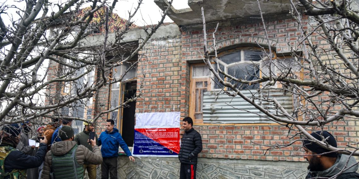 Police arrests notorious drug peddler in Kulgam; Contraband substance recovered