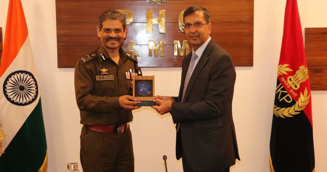 DG NIA pays visit to PHQ; interacts with DGP J&K & other officers