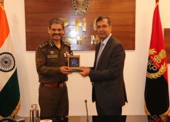 DG NIA pays visit to PHQ; interacts with DGP J&K & other officers