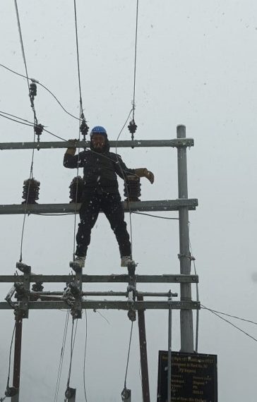 KPDCL geared up amidst heavy snowfall