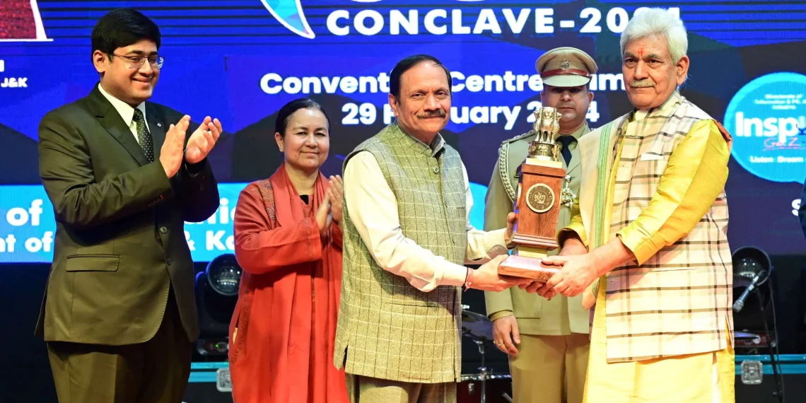 Lt Governor Sh Manoj Sinha inaugurated DIPRÆs ‘JK Youth Conclave 2024’ (1)