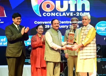 Lt Governor Sh Manoj Sinha inaugurated DIPRÆs ‘JK Youth Conclave 2024’ (1)