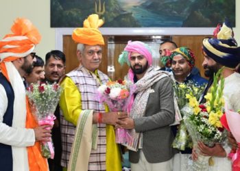 Delegation of Pahari Tribe ST Forum calls on Lt Governor