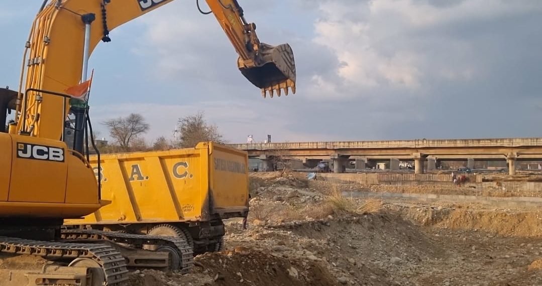 Rs 5 lakh penalty imposed on construction company for illegal mining