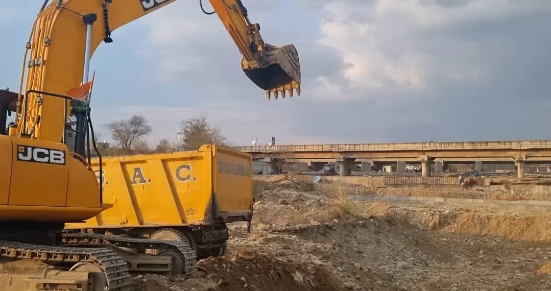 Rs 5 lakh penalty imposed on construction company for illegal mining