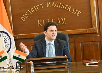 DC Kulgam chairs DLC meeting of HADP, approves 825 cases