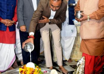 Div Com Jammu attends inaugural ceremony of Maha Shivratri Mahotsav at Panchvaktra Mahadev Mandir