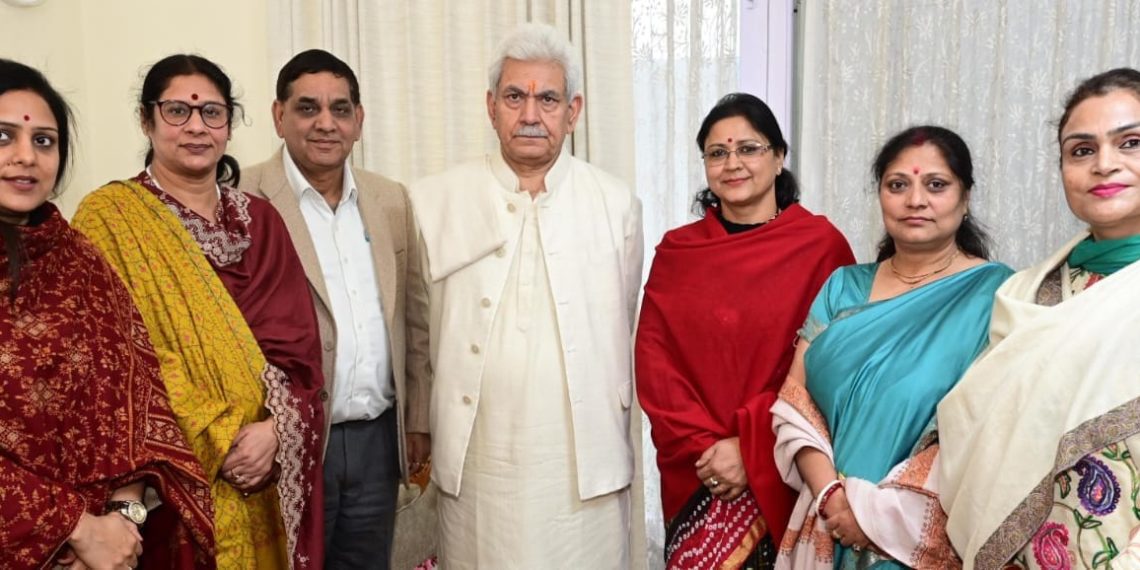 Former Member of Parliament, BJP Mahila Morcha delegation call on Lt Governor