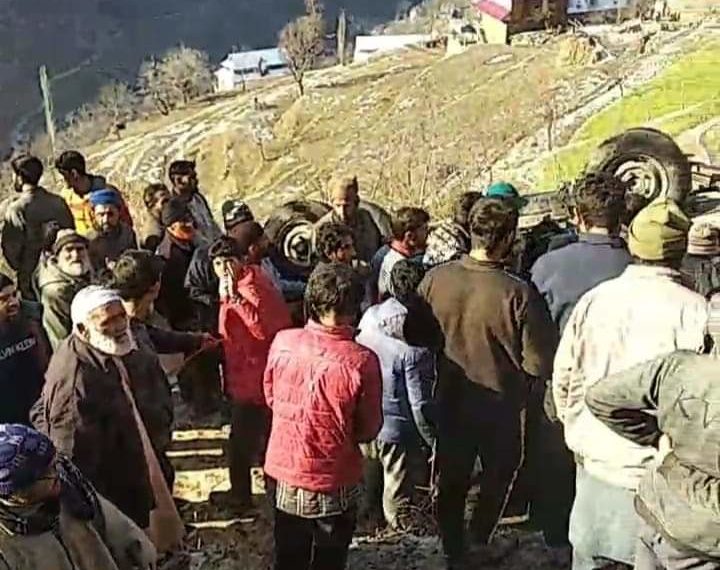 4 dead, 3 injured after vehicle skids of road in Ramban