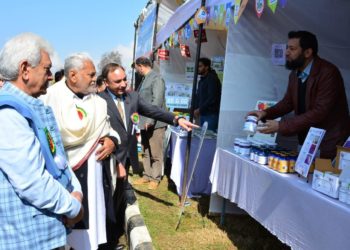 Lt Governor, Union FAH&D Minister inaugurate Technology Exhibition-cum-Seed Mela at SKUAST Kashmir