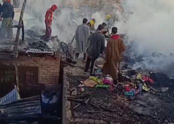 Three residential houses damaged in Kulgam blaze