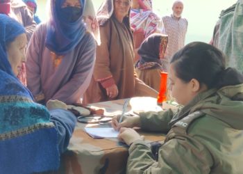 ہندوستانی فوج کے 2 راجپوت نے جنوبی کشمیر کے    ضلع کے کیلر گاؤں میں ایک مفت میڈیکل-کم-ویٹرنری کیمپ کا انعقاد کی