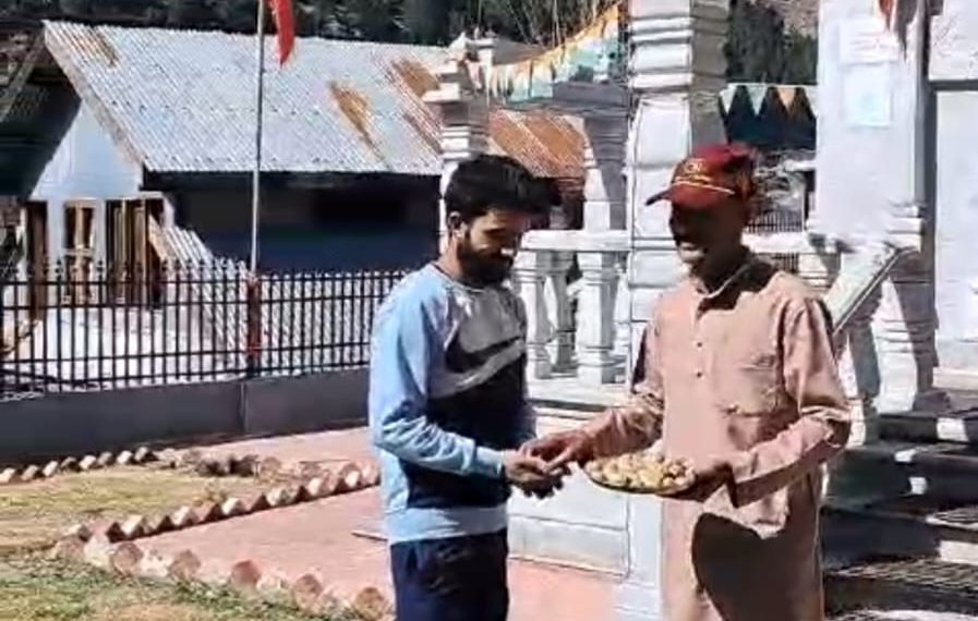 Save Sharda committee celebrates Shivratri salam at Sharda Temple Teetwal – Walnuts offered in Sharda Peeth POK also.