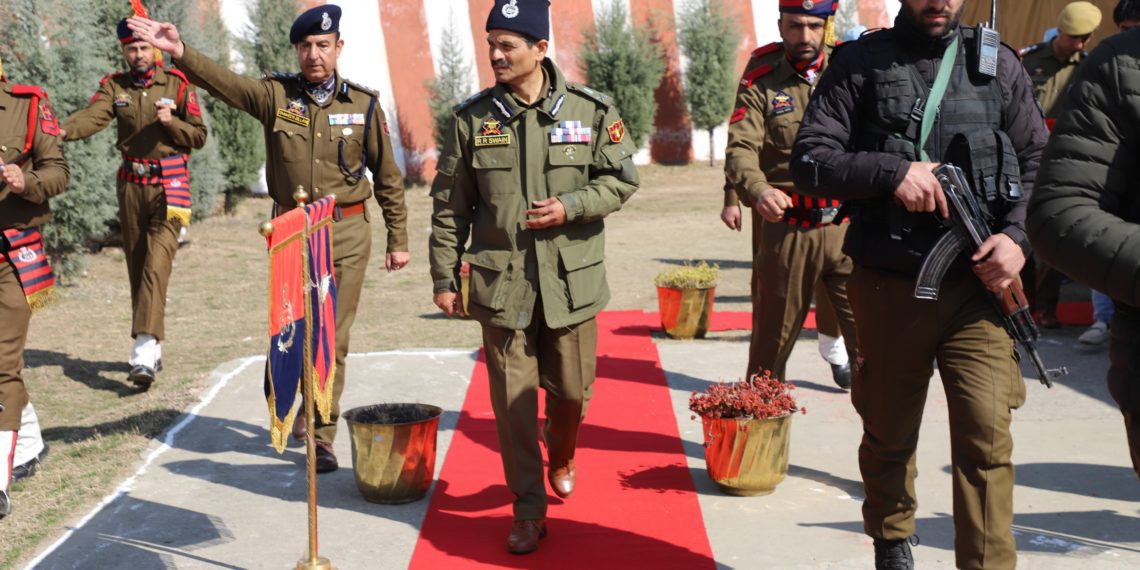 DGP J&K visits Commando Training Centre(CTC) Lethpora, Commends Trainees and Staff