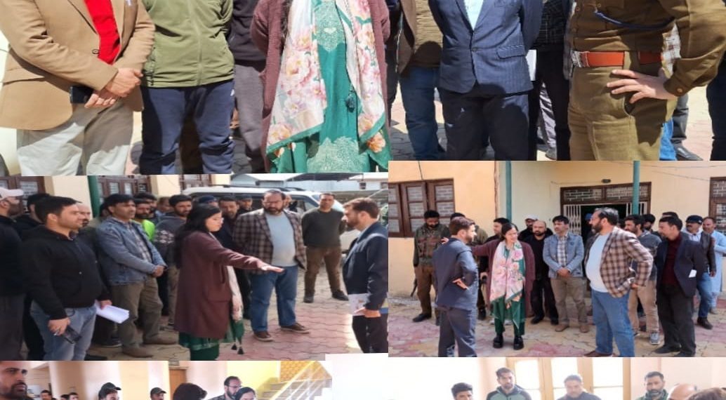 LS elections 2024:  DC Kupwara visits Handwara, conducts comprehensive inspection of Strong room,  Polling Stations, Election control Room, Development works