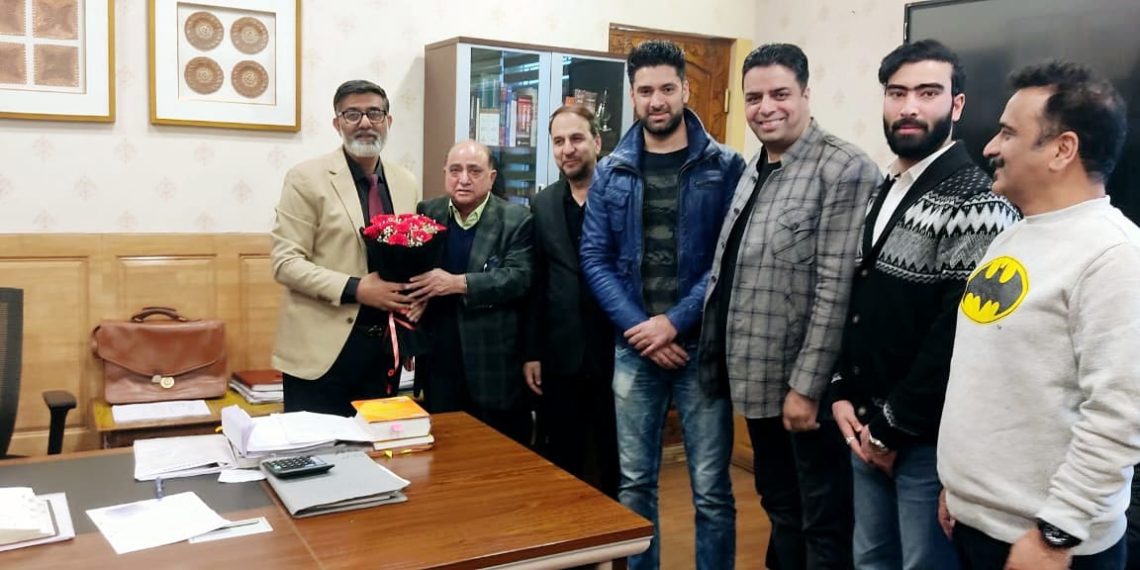 JK Hotelier Club and Chamber Commerce & Industries Kashmir delegation meets Director Industries Kashmir