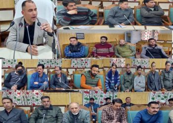 لوک سبھا انتخابات-2024: کپواڑہ میں انتخابی عملہ پول خرچ   کی نگرانی کی تربیت حاصل کر رہا ہے۔