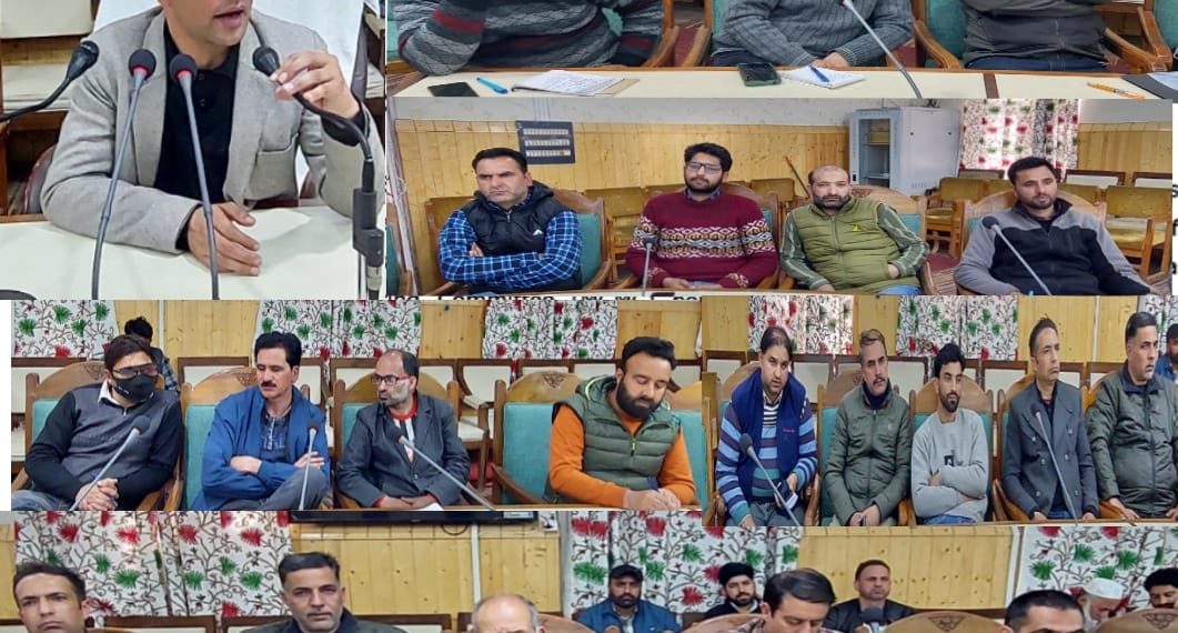 Lok Sabha elections-2024: Election staff at Kupwara  get training in Poll Expense Monitoring