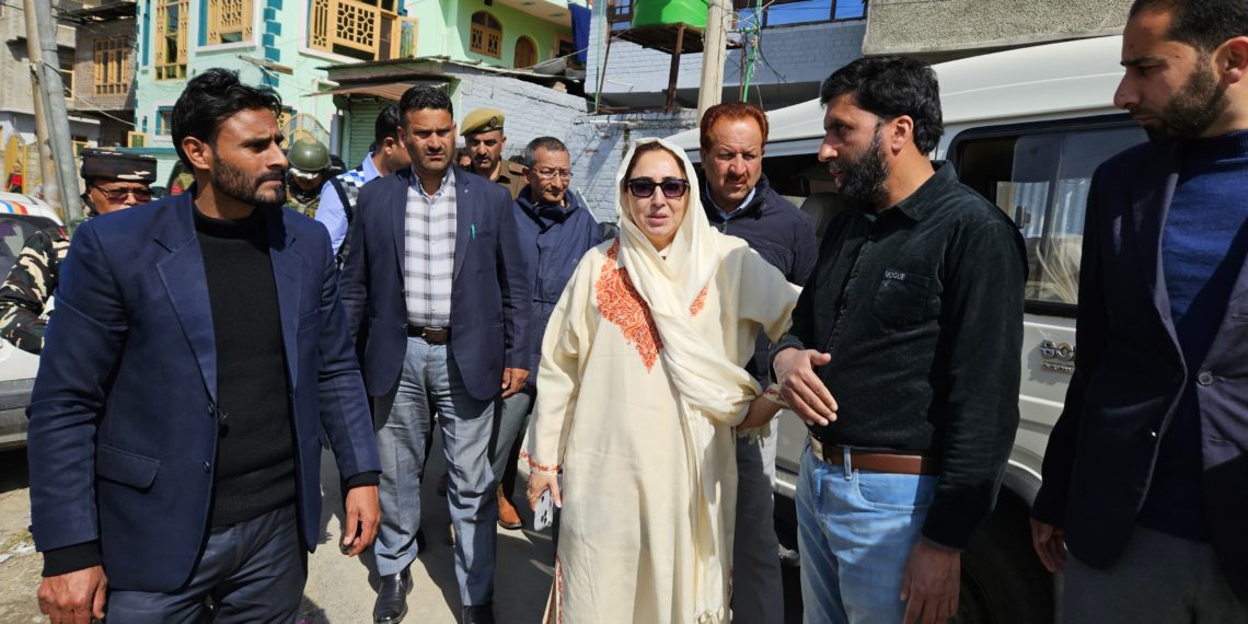  Dr Andrabi visits Barthana in Qamarwari along with revenue team for demarcation of Waqf land