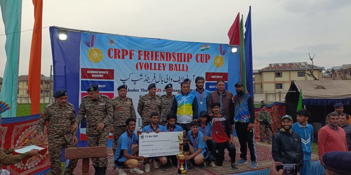 DGP, J&K Shri R.R Swain & Prof.Rasmita Das Swain, Chairperson,Management Committee, J&K PWWA/PPSs have congratulated the Police Public School, Bemina team for their outstanding success in the Volleyball tournament organised by 73rd Bn CRPF in Srinagar.
