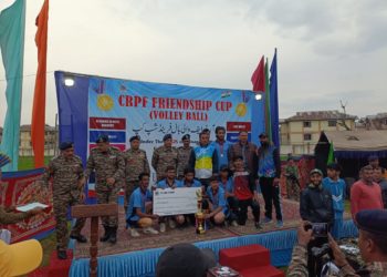 DGP, J&K Shri R.R Swain & Prof.Rasmita Das Swain, Chairperson,Management Committee, J&K PWWA/PPSs have congratulated the Police Public School, Bemina team for their outstanding success in the Volleyball tournament organised by 73rd Bn CRPF in Srinagar.