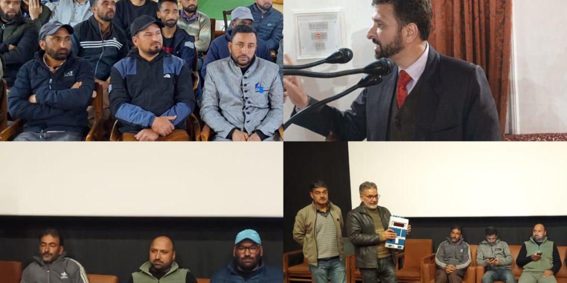 Lok Sabha election- 2024:  EVM/ VVPAT training imparted to Supervisors, BLOs at Handwara