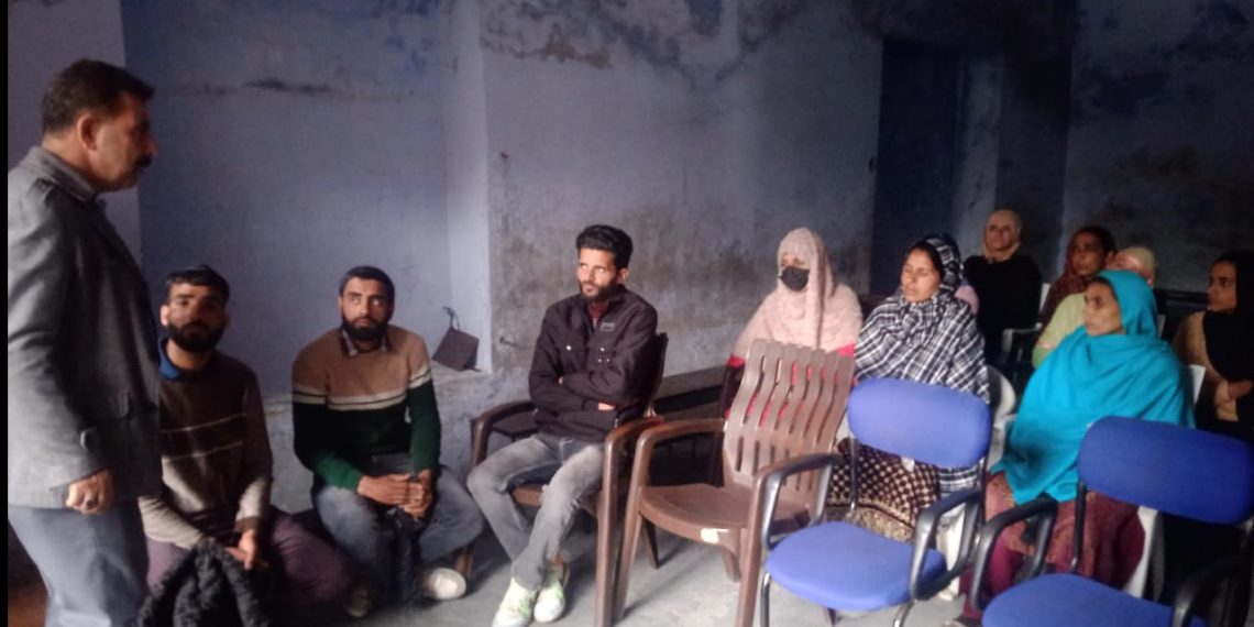 لیٹل فلاور کانونٹ سکول” منڈی’ میں ایک میٹنگ کا انعقاد بچوں کی چاہت بڑھ گئی والدین کو چاہیے بچوں کو وقت  دیں