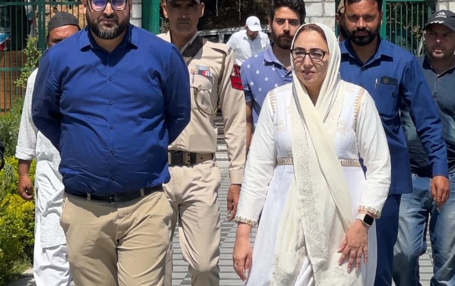 Dr Andrabi visited Eidgah, Manda Shrine & Peerbaba Compus at Satwari Jammu for reviewing arrangements for festival days