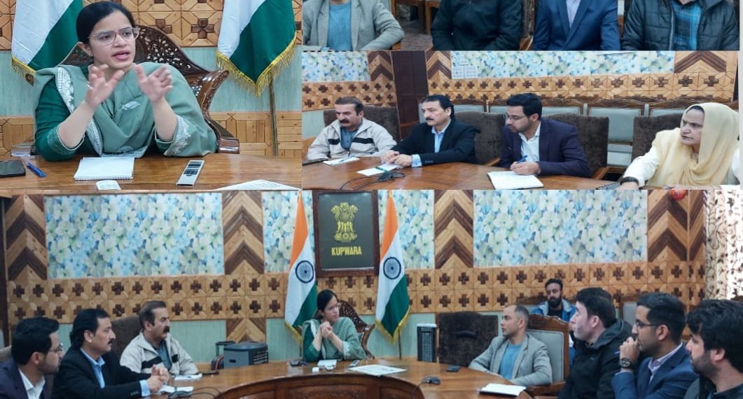Lok Sabah Elections 2024 : DEO Kupwara takes review of Polling station preparations , accessibility