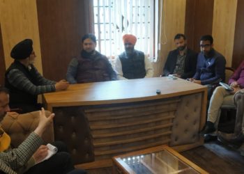 ADC Srinagar reviews Baisakhi arrangements at Chatti Padshahi Gurdwara