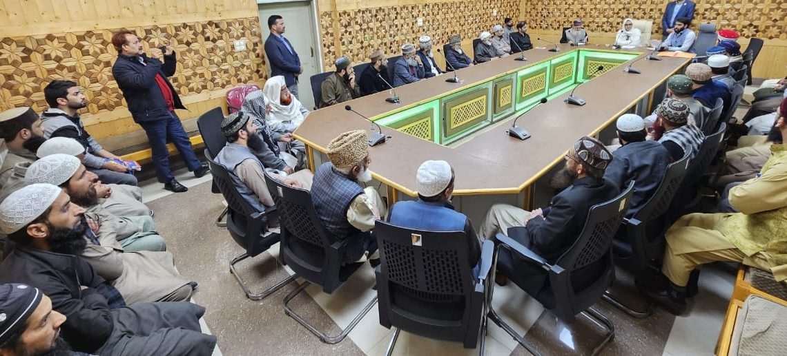 Dr Andrabi chairs Imam-o-Khateeb Conference at Srinagar