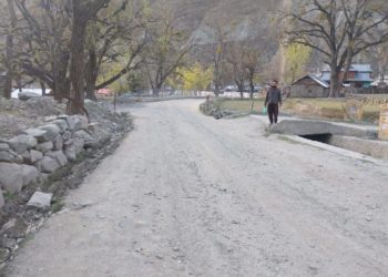 “Residents of Border areas of Karnah Left Stranded as Incomplete Roads Remain Unfinished, Government Promises Unfulfilled”