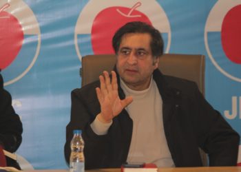 Sajad Lone expresses grief over Karnah road Accident