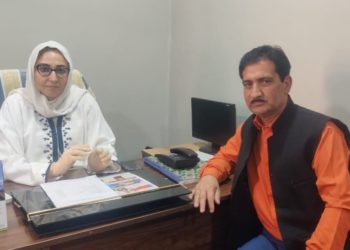 BJP Ganderbal District President Holds Crucial Meeting with MOS Waqf Board Chairperson