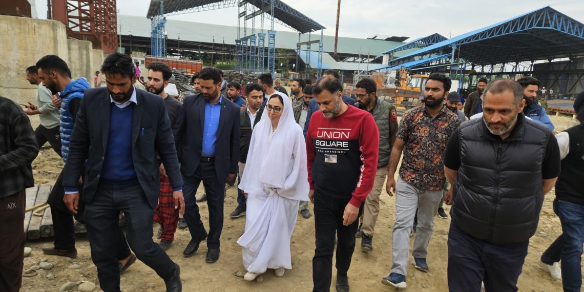 Dr Andrabi visits SIDCO inspirational units at Lassipora & Pulwama