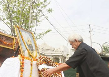 Lt Governor pays tributes to General Zorawar Singh on his Birth Anniversary