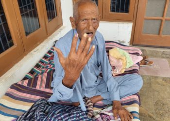 Lok Sabha Elections 2024  ECI walks extra mile to reach at doorstep of elderly, PwD voters