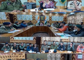 DEO reviews preparations for LS polls in Kupwara