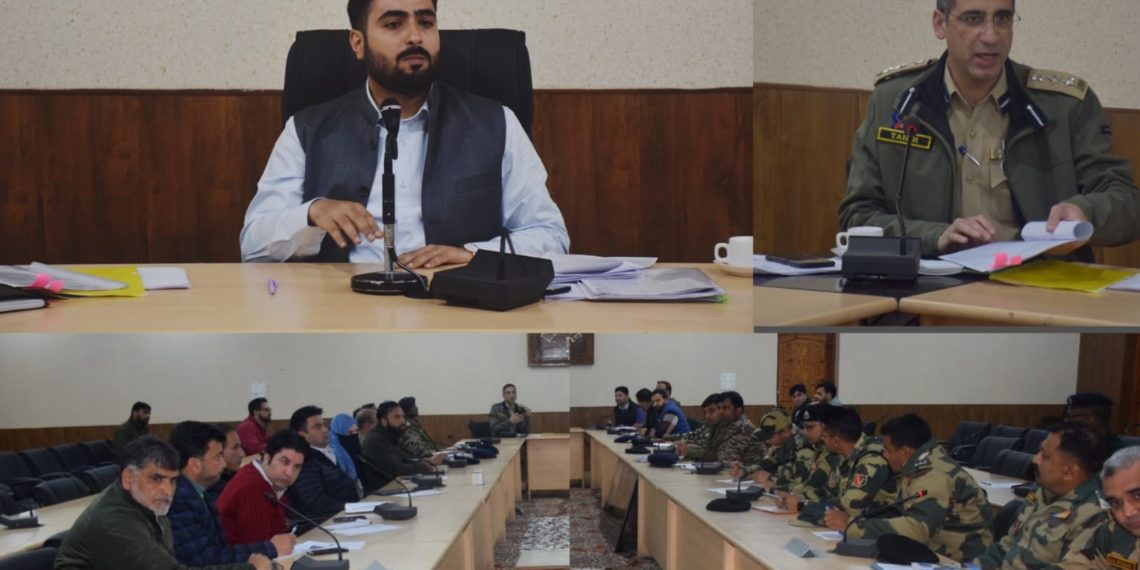 Lok Sabha Elections 2024  DEO Budgam reviews Law & Order, Transport & communication plans