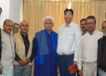 Dr Ramesh Bhat called on Lieutenant Governor Shri Manoj Sinha at Raj Bhawan today.